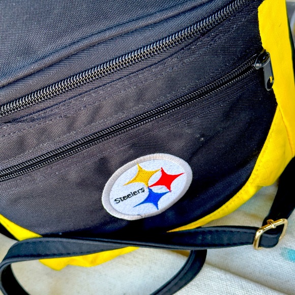 Pittsburgh Steelers Cooler - Picture 1 of 4